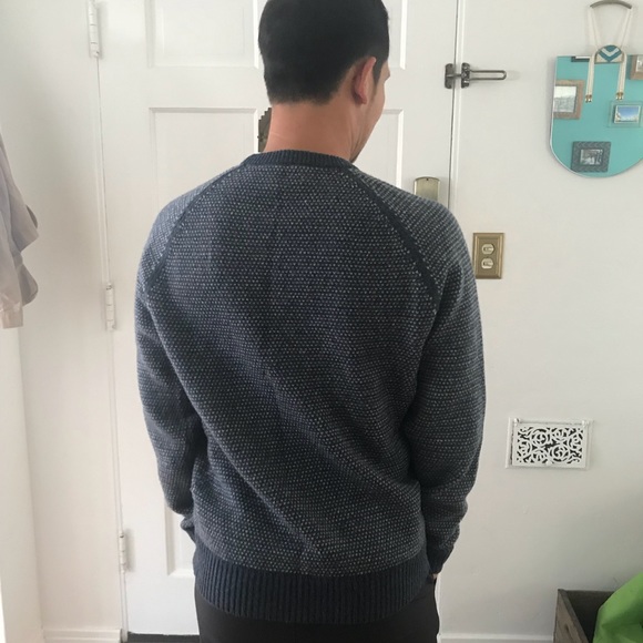 J Crew men's blue & white patterned wool sweater - Picture 2 of 5